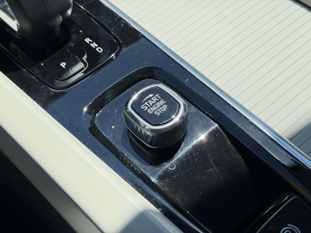 2024 Volvo XC60 B5 Core