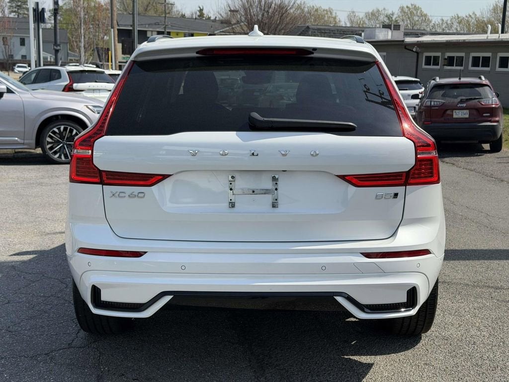 2024 Volvo XC60 B5 Plus Dark Theme