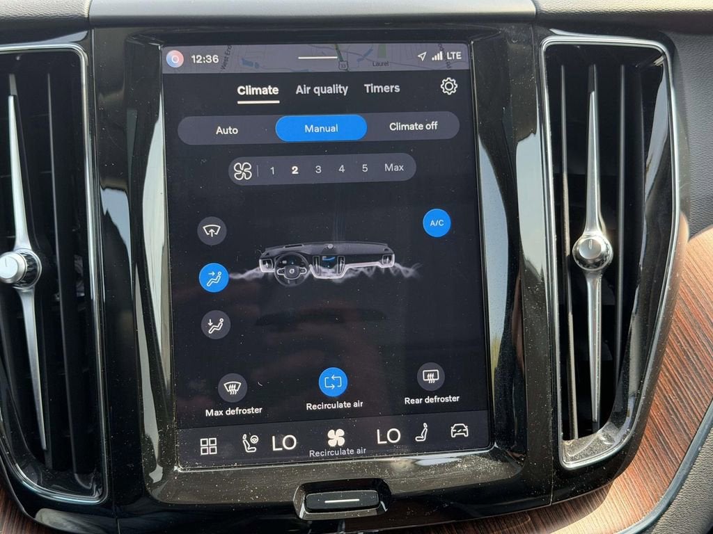 2024 Volvo XC60 B5 Plus Dark Theme