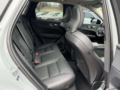 2024 Volvo XC60 B5 Plus Dark Theme