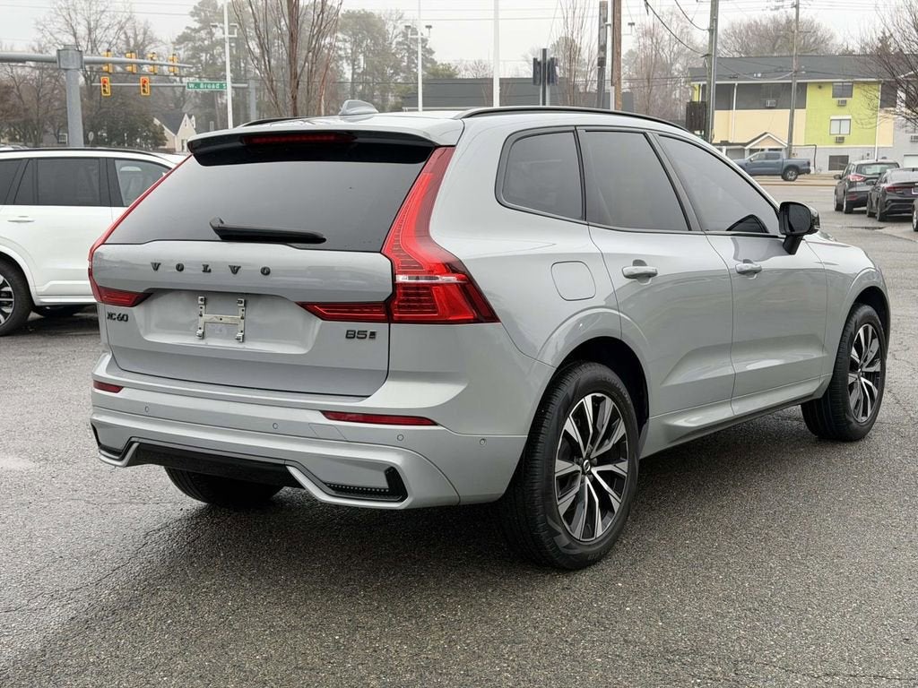 2024 Volvo XC60 B5 Plus Dark Theme