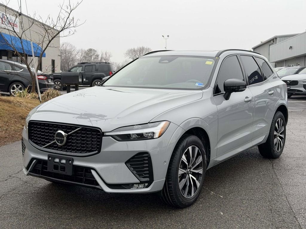 2024 Volvo XC60 B5 Plus Dark Theme