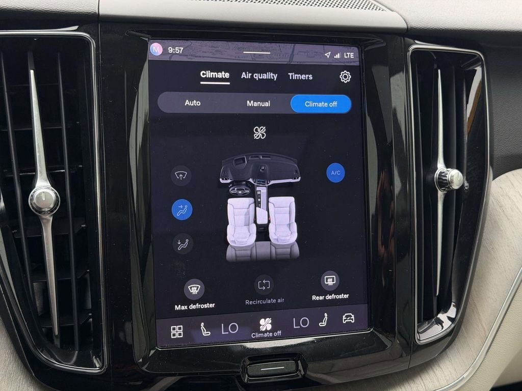 2023 Volvo XC60 B5 Plus Dark Theme