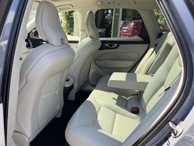 2024 Volvo XC60 B5 Plus Dark Theme
