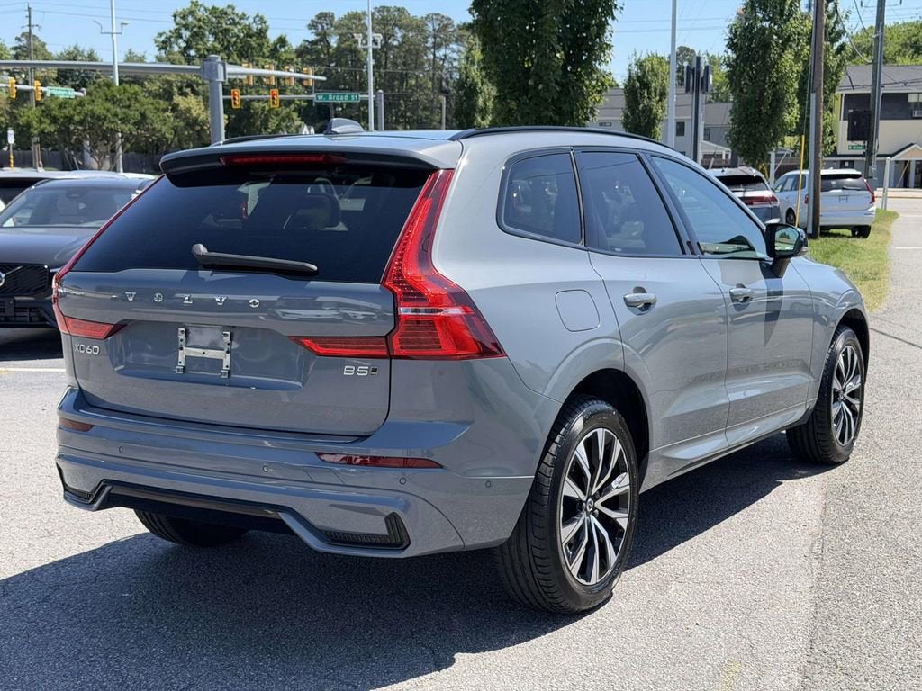 2024 Volvo XC60 B5 Plus Dark Theme