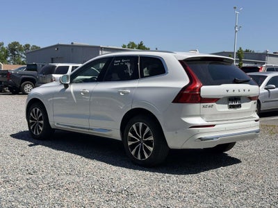 2023 Volvo XC60 B5 Plus Bright Theme