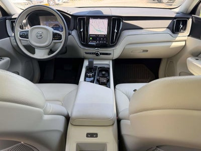 2023 Volvo XC60 B5 Plus Bright Theme