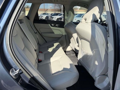 2023 Volvo XC60 B5 Plus Bright Theme