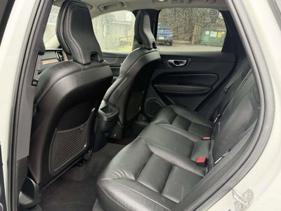 2023 Volvo XC60 B5 Plus Bright Theme