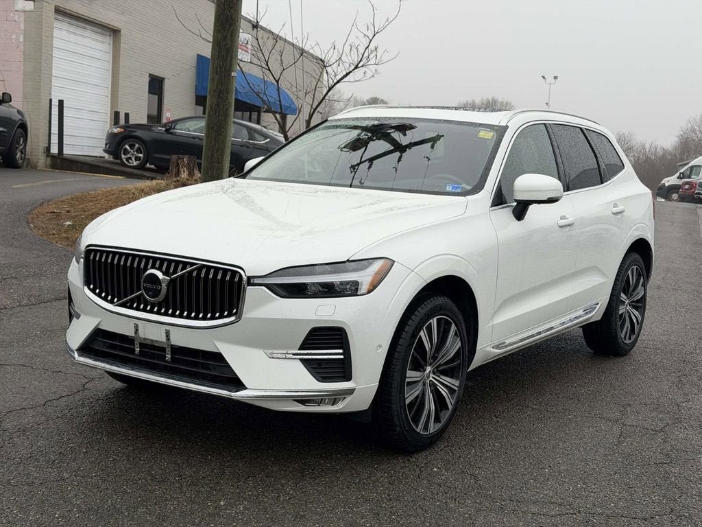 2023 Volvo XC60 B5 Plus Bright Theme