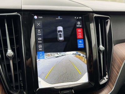 2023 Volvo XC60 B5 Plus Bright Theme