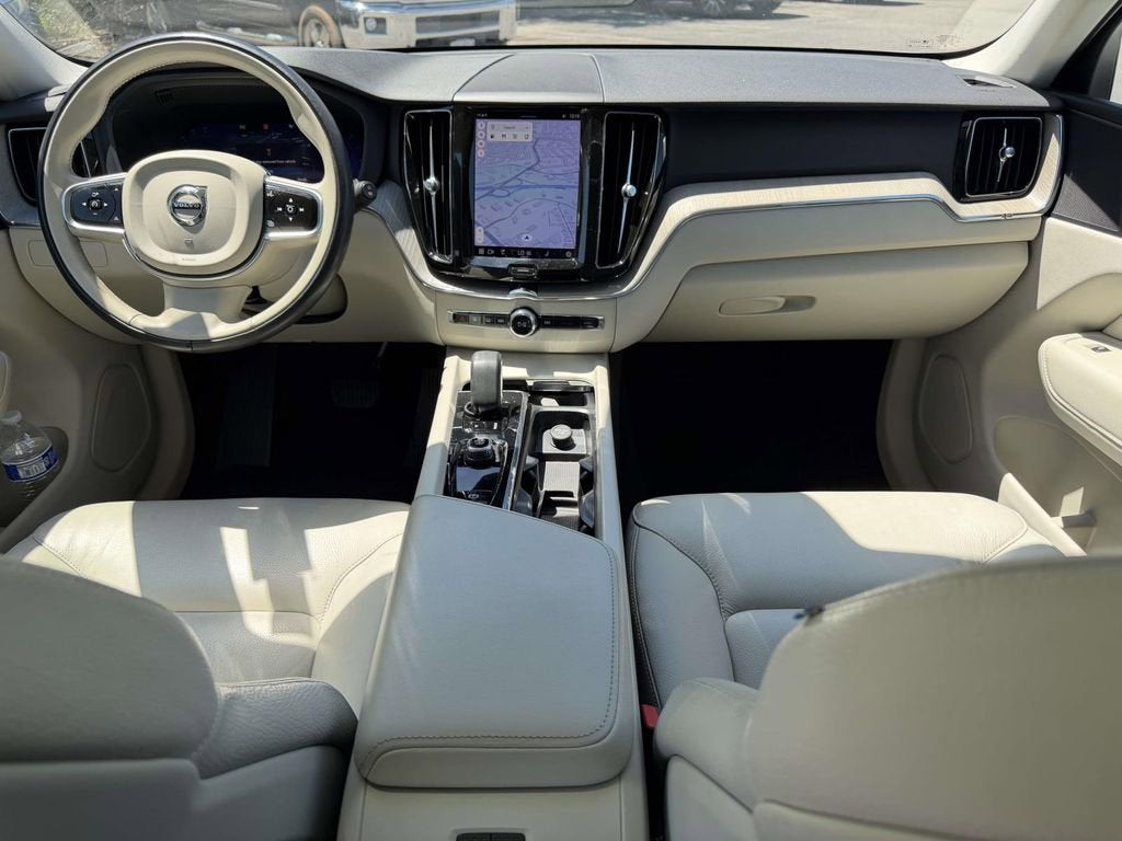 2023 Volvo XC60 B5 Plus Bright Theme