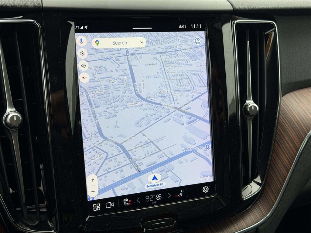 2023 Volvo XC60 B5 Plus Bright Theme