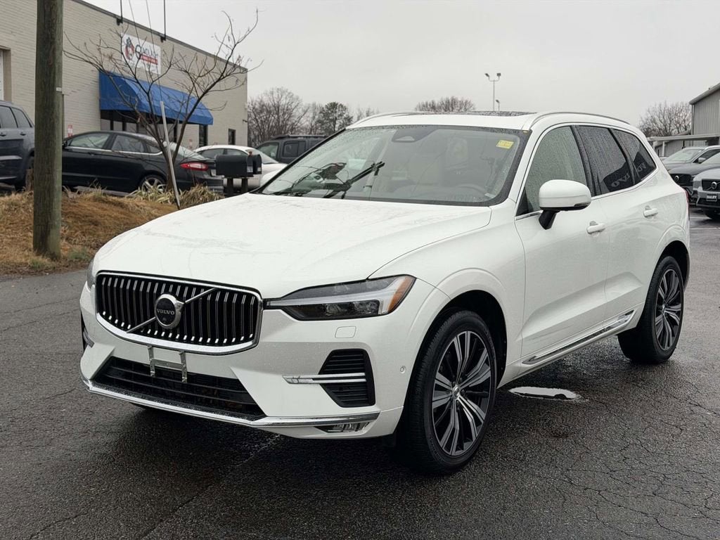 2023 Volvo XC60 B5 Plus Bright Theme