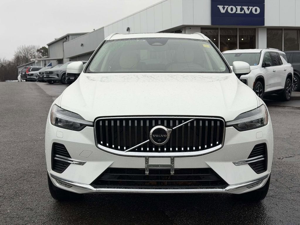 2023 Volvo XC60 B5 Plus Bright Theme