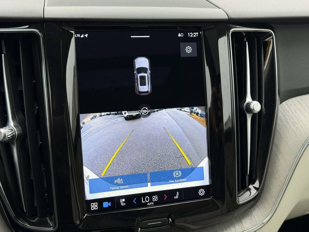 2023 Volvo XC60 B5 Plus Bright Theme