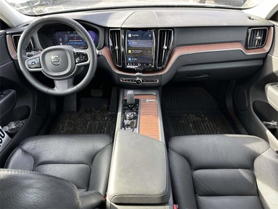 2023 Volvo XC60 B5 Plus Dark Theme