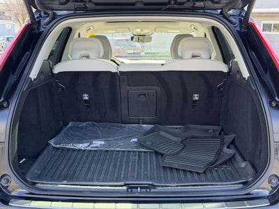 2023 Volvo XC60 B5 Plus Dark Theme