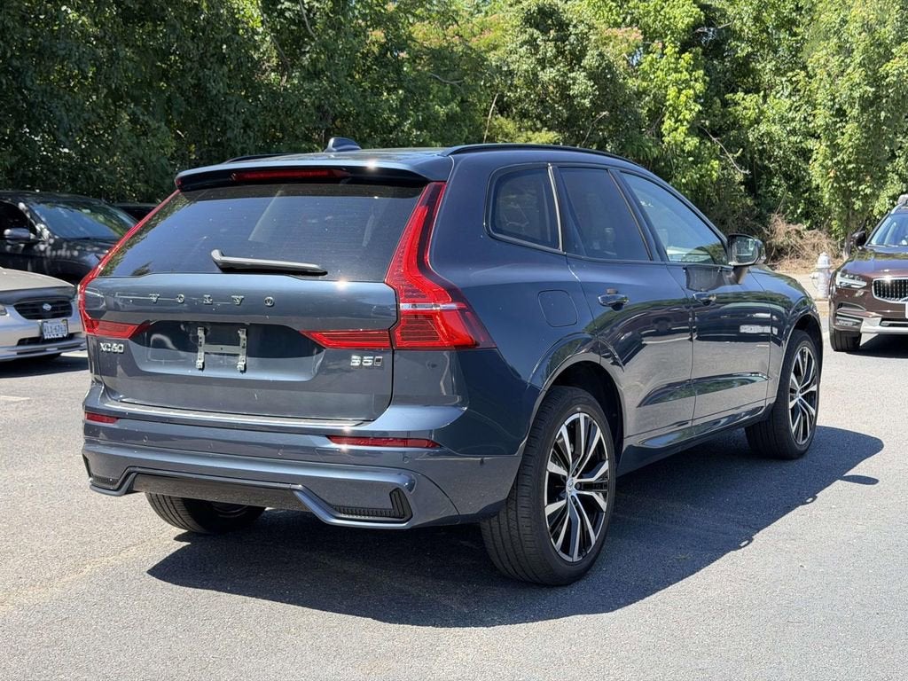 2023 Volvo XC60 B5 Plus Dark Theme