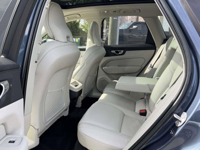 2023 Volvo XC60 B5 Plus Dark Theme