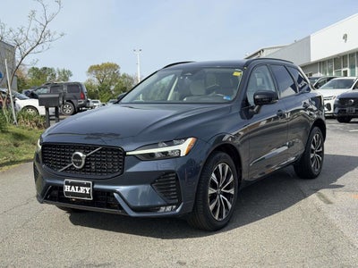 2023 Volvo XC60 B5 Plus Dark Theme