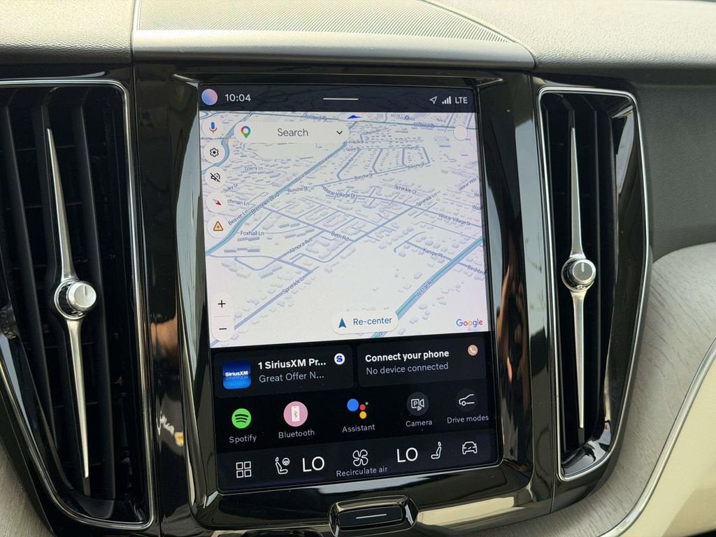 2023 Volvo XC60 B5 Plus Dark Theme