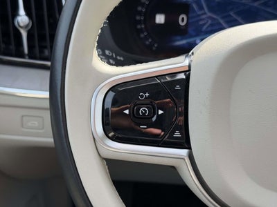 2023 Volvo XC60 B5 Plus Dark Theme