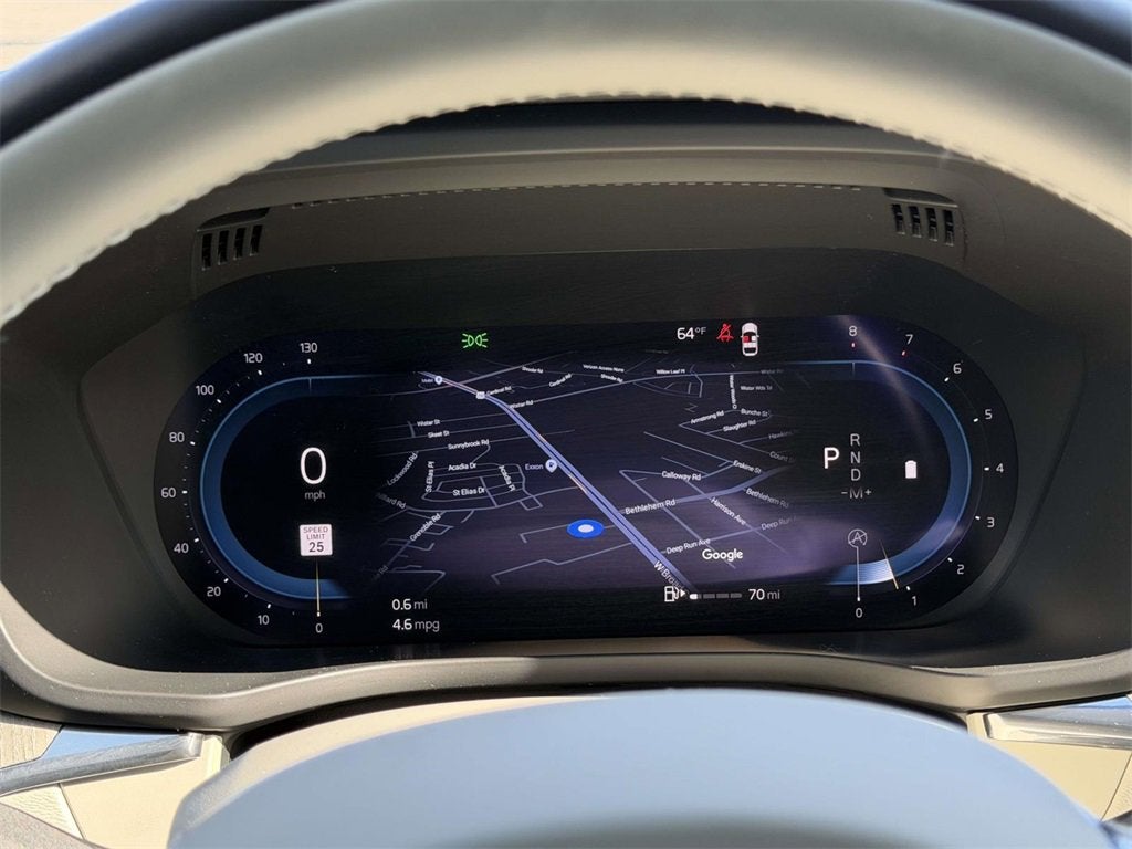 2023 Volvo XC60 B5 Plus Dark Theme