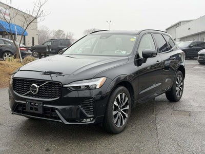 2023 Volvo XC60 B5 Plus Dark Theme