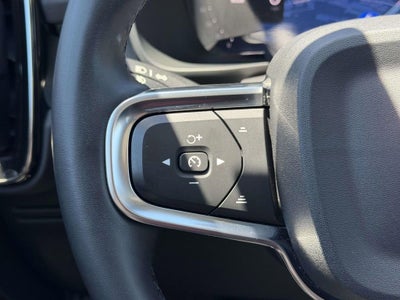2025 Volvo XC40 B5 Plus Dark Theme