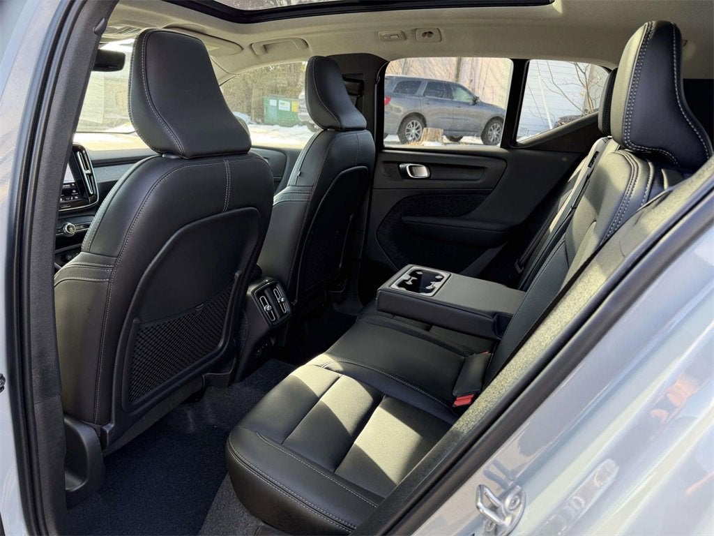 2026 Volvo XC40 Plus