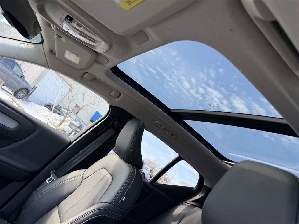 2026 Volvo XC40 Plus