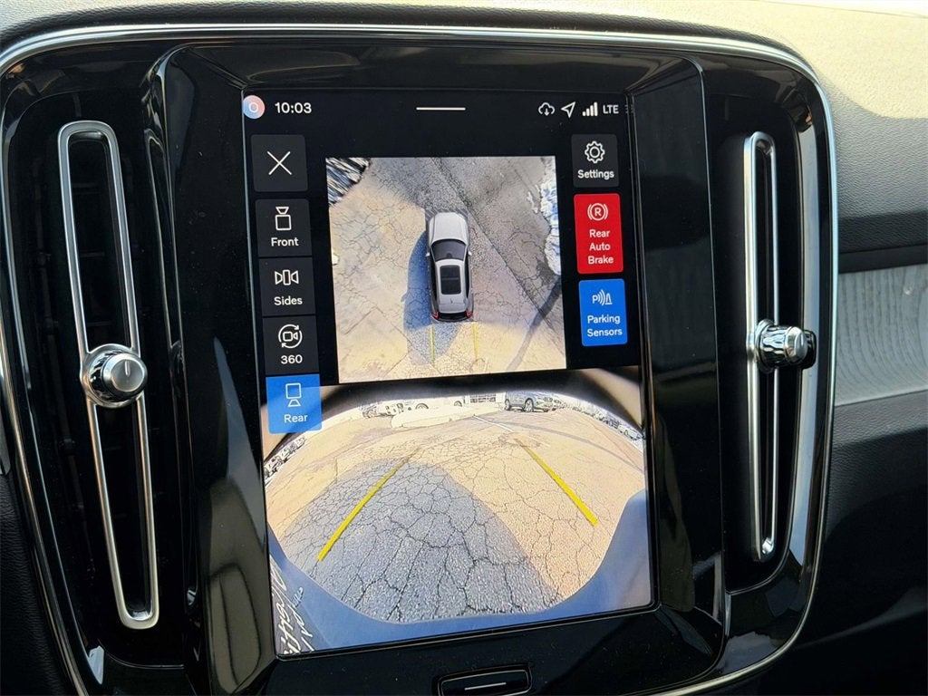 2026 Volvo XC40 Plus