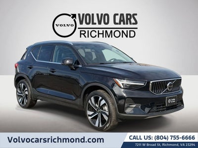 2025 Volvo XC40 Ultra Bright Theme