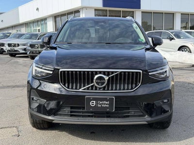 2025 Volvo XC40 Ultra Bright Theme