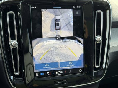 2025 Volvo XC40 Ultra Bright Theme