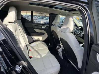 2024 Volvo XC40 B5 Plus Dark Theme