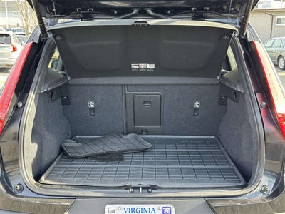 2024 Volvo XC40 B5 Plus Dark Theme