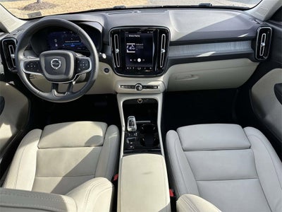 2024 Volvo XC40 B5 Plus Dark Theme