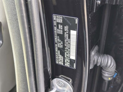 2024 Volvo XC40 B5 Plus Dark Theme