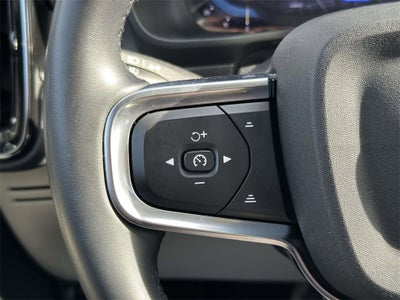 2024 Volvo XC40 B5 Plus Dark Theme