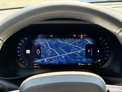 2023 Volvo XC40 B5 Plus Bright Theme