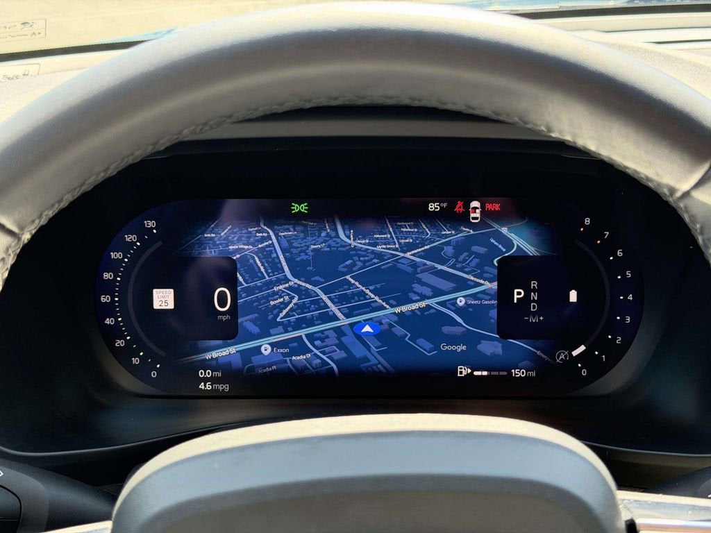 2023 Volvo XC40 B5 Plus Bright Theme