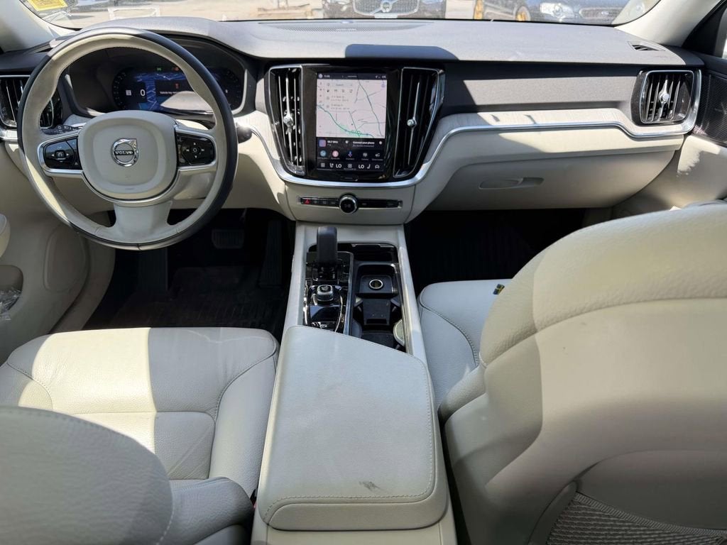 2024 Volvo V60 Cross Country B5 Plus