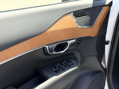 2025 Volvo XC90 B5 Plus