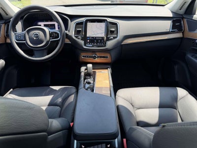 2025 Volvo XC90 B5 Plus