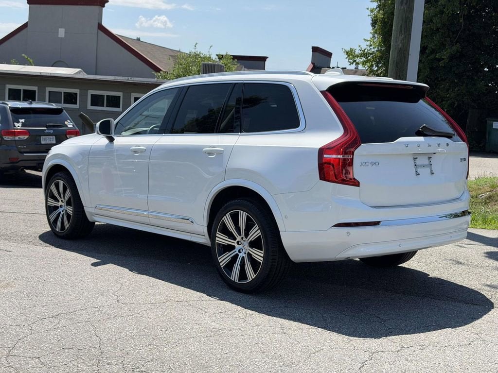 2025 Volvo XC90 B5 Plus