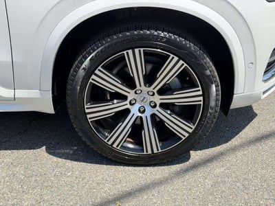 2025 Volvo XC90 B5 Plus