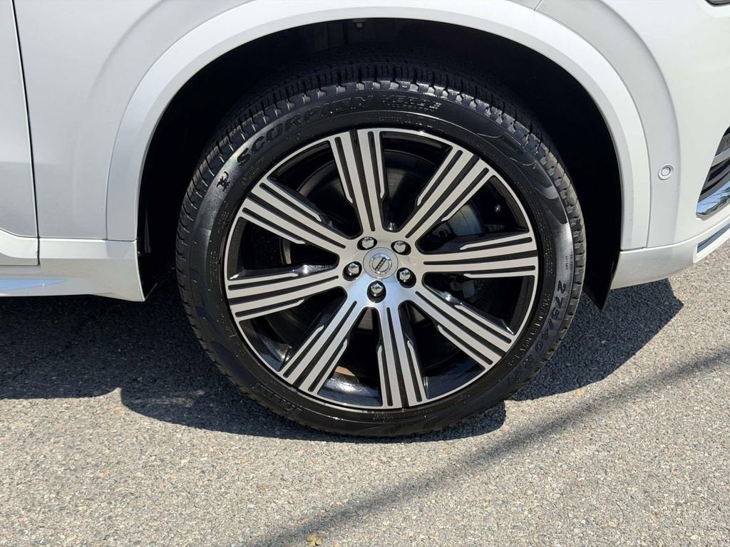 2025 Volvo XC90 B5 Plus