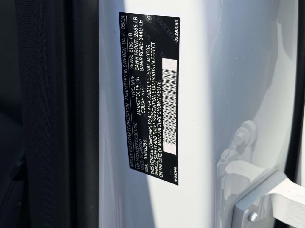 2025 Volvo XC90 B5 Plus